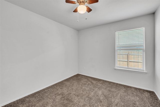 208 Nathaniel DR, Taylor, TX 76574