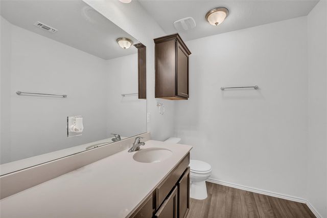 208 Nathaniel DR, Taylor, TX 76574