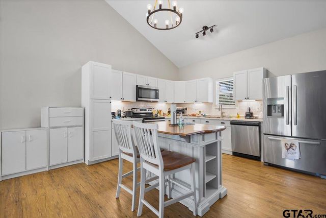 256 County Road 2749, Mineola, TX 75773