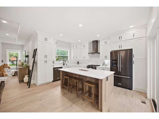 209 Ranch Acres Dr, Loveland, CO 80538
