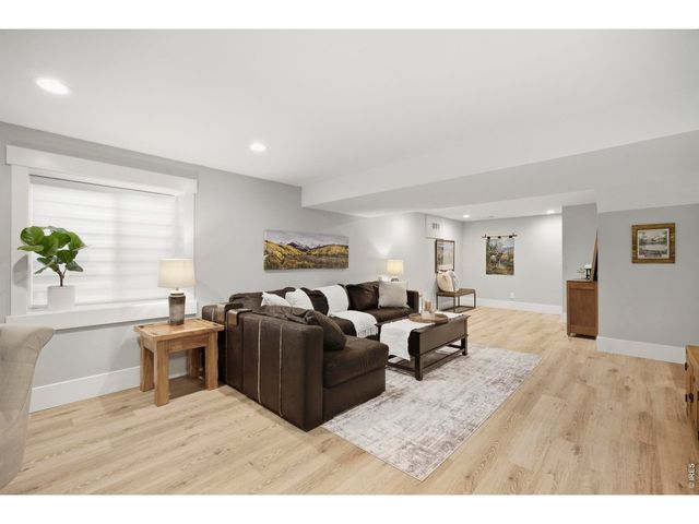 209 Ranch Acres Dr, Loveland, CO 80538