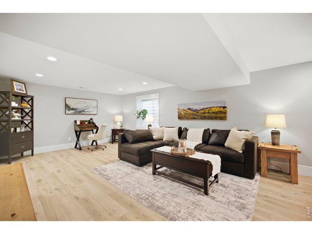 209 Ranch Acres Dr, Loveland, CO 80538