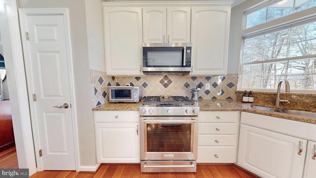 47421 RIVER CREST ST, Sterling, VA 20165