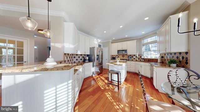 47421 RIVER CREST ST, Sterling, VA 20165