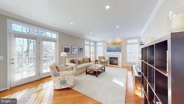 47421 RIVER CREST ST, Sterling, VA 20165