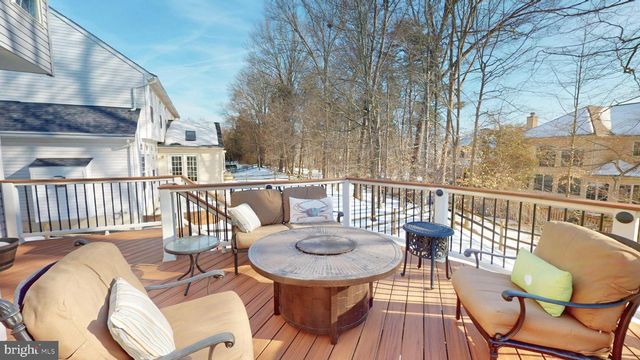 47421 RIVER CREST ST, Sterling, VA 20165