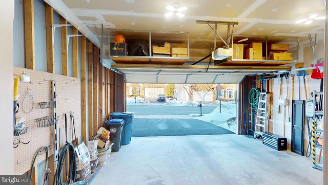 47421 RIVER CREST ST, Sterling, VA 20165