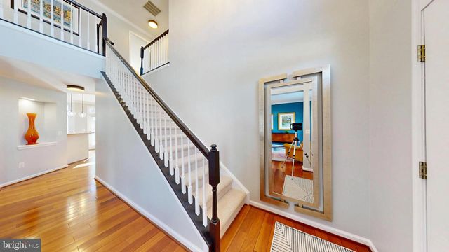 47421 RIVER CREST ST, Sterling, VA 20165