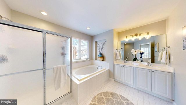 47421 RIVER CREST ST, Sterling, VA 20165