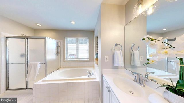 47421 RIVER CREST ST, Sterling, VA 20165