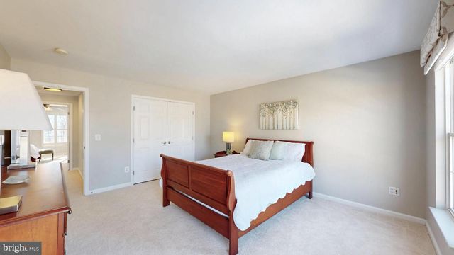 47421 RIVER CREST ST, Sterling, VA 20165