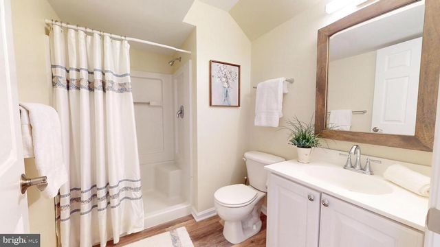 47421 RIVER CREST ST, Sterling, VA 20165