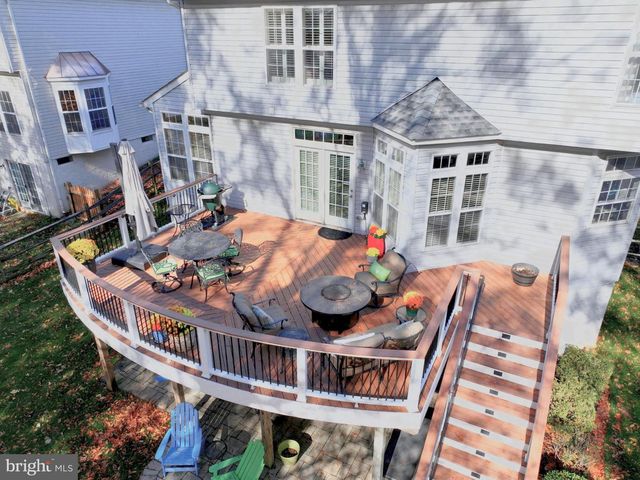 47421 RIVER CREST ST, Sterling, VA 20165