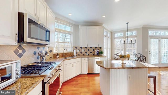 47421 RIVER CREST ST, Sterling, VA 20165