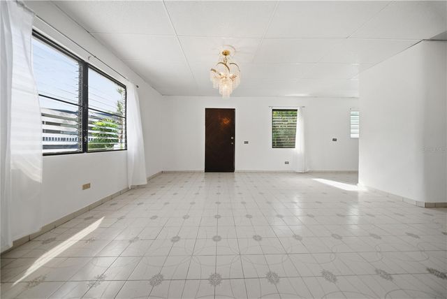 COMM MIRANDA BO. ALMIRANTE SUR 249, Vega Baja, PR 00693