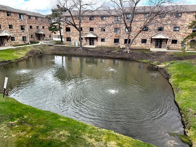 2215 Nichols Road C, Arlington Heights, IL 60004