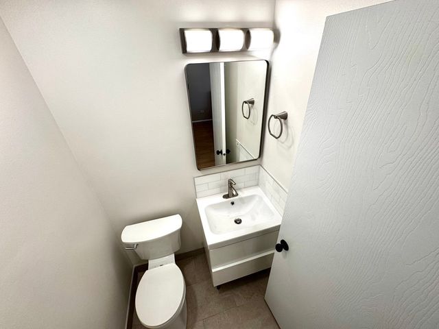 2215 Nichols Road C, Arlington Heights, IL 60004