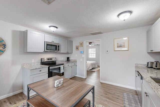 1532 Whitaker Avenue, Dallas, TX 75216