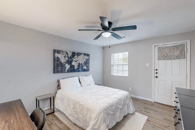 1532 Whitaker Avenue, Dallas, TX 75216