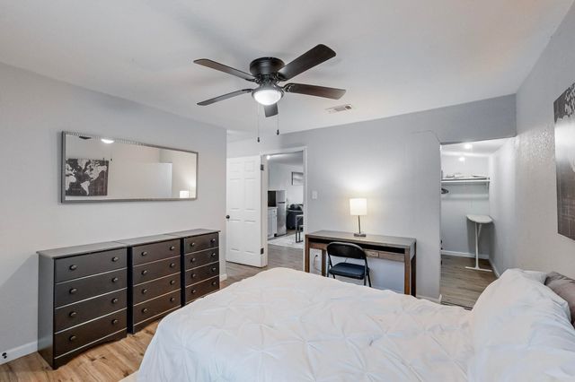 1532 Whitaker Avenue, Dallas, TX 75216