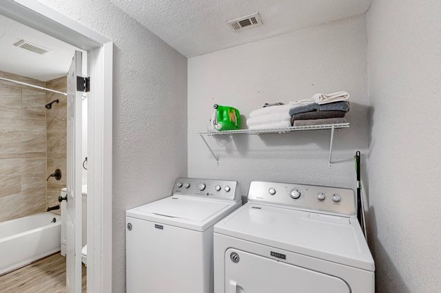 1532 Whitaker Avenue, Dallas, TX 75216