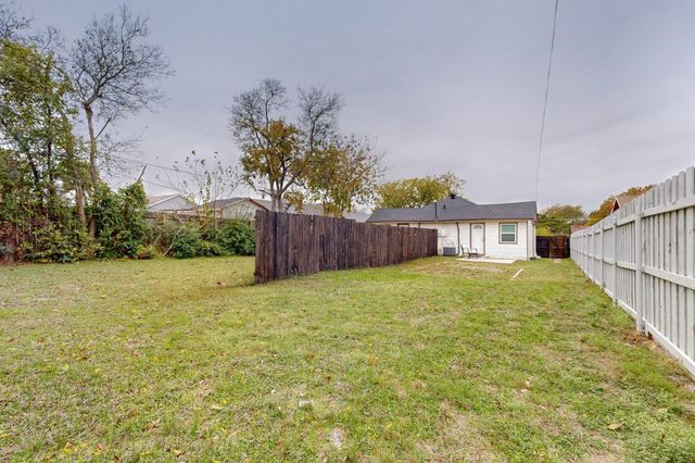 1532 Whitaker Avenue, Dallas, TX 75216