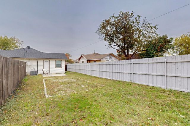 1532 Whitaker Avenue, Dallas, TX 75216