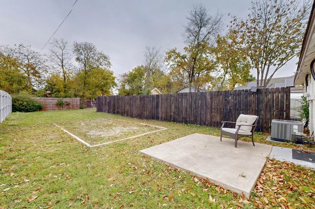 1532 Whitaker Avenue, Dallas, TX 75216