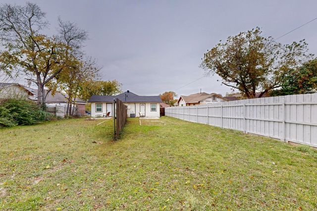 1532 Whitaker Avenue, Dallas, TX 75216
