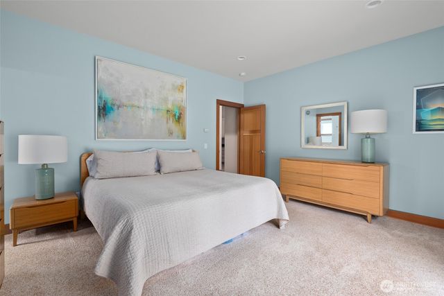 2106 Parker Road NE, Coupeville, WA 98239