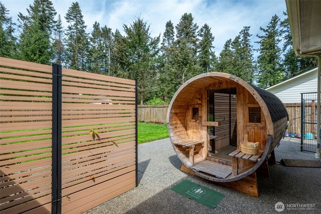 2106 Parker Road NE, Coupeville, WA 98239