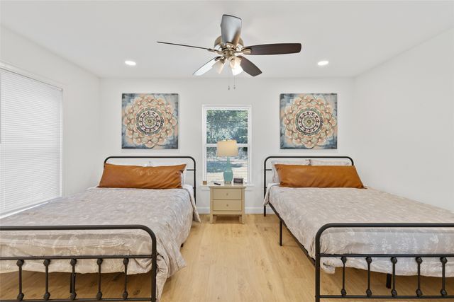 2327 Langdon Avenue, Dallas, TX 75235