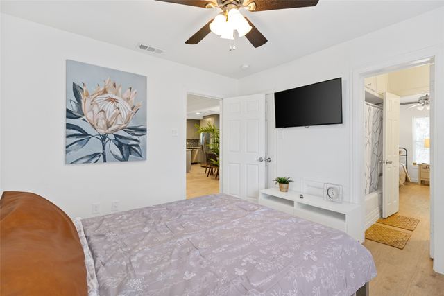 2327 Langdon Avenue, Dallas, TX 75235