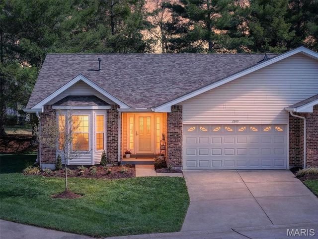 2203 Argonne Meadows Drive, Lake St Louis, MO 63367