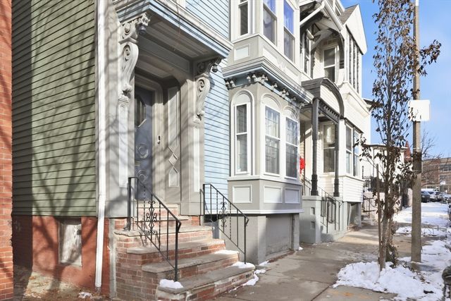 50 Monmouth St 1, Boston, MA 02128
