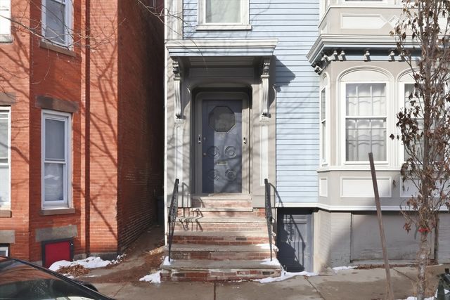 50 Monmouth St 1, Boston, MA 02128