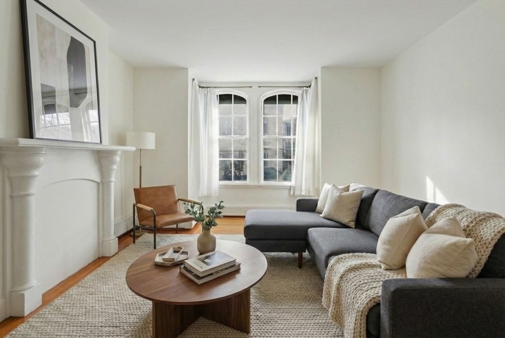 50 Monmouth St 1, Boston, MA 02128