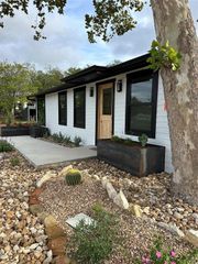 27320 Ranch Road 12 C, Dripping Springs, TX 78620
