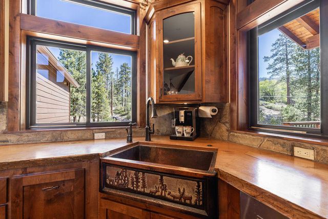 32311 Rim Of The World Drive, Fawnskin, CA 92333