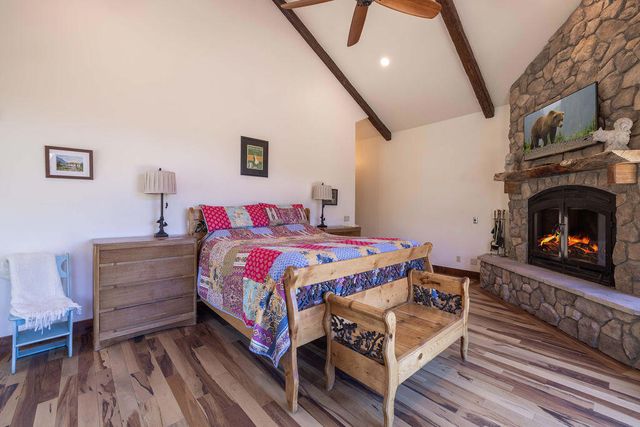 32311 Rim Of The World Drive, Fawnskin, CA 92333