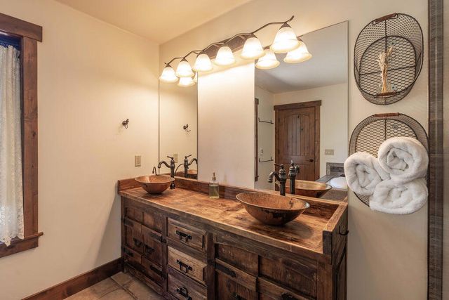 32311 Rim Of The World Drive, Fawnskin, CA 92333