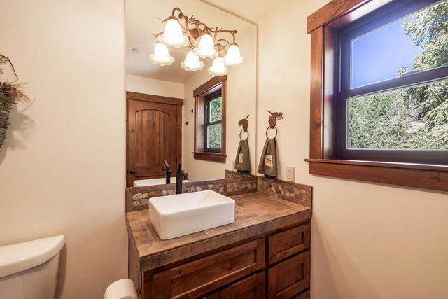 32311 Rim Of The World Drive, Fawnskin, CA 92333