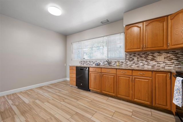 4213 DES PLAINES DRIVE, Sarasota, FL 34233