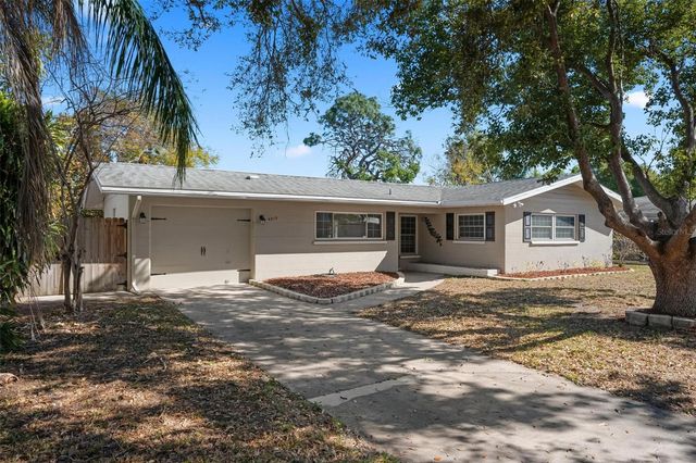4213 DES PLAINES DRIVE, Sarasota, FL 34233