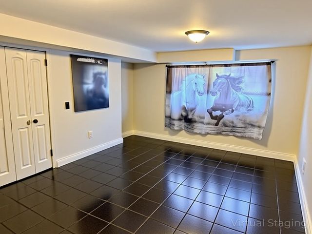 16062 Woodlawn East Avenue, South Holland, IL 60473