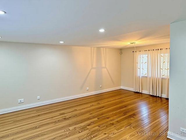 16062 Woodlawn East Avenue, South Holland, IL 60473