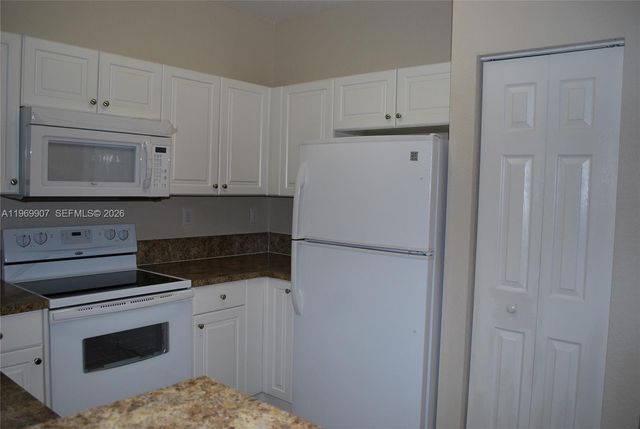 22200 SW 93rd Pl, Cutler Bay, FL 33190