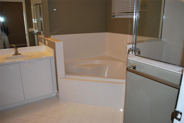 22200 SW 93rd Pl, Cutler Bay, FL 33190