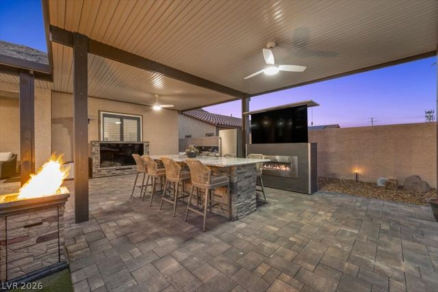 11272 Roman Helmet Street, Las Vegas, NV 89141