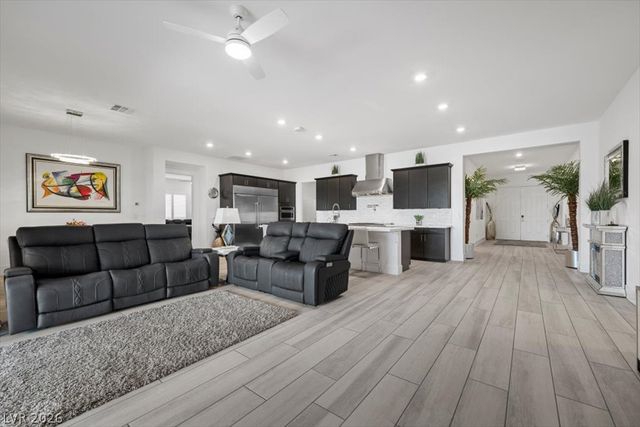11272 Roman Helmet Street, Las Vegas, NV 89141